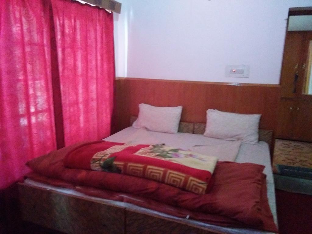 Galaxy Guest House Hundar ภายนอก รูปภาพ