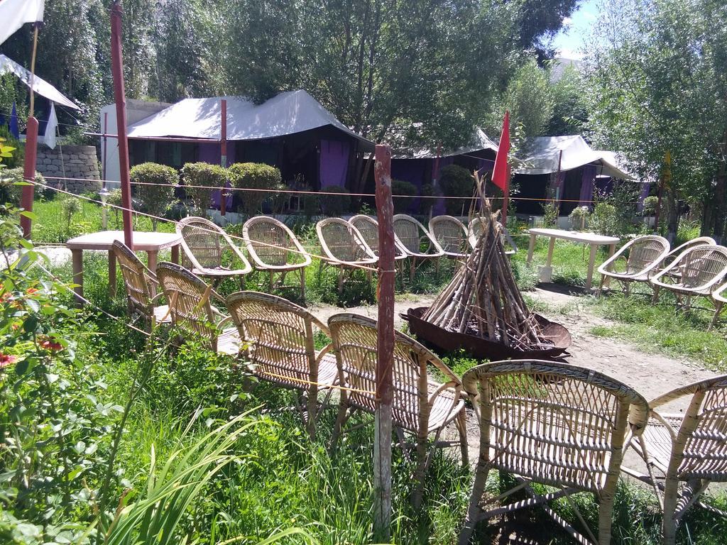 Galaxy Guest House Hundar ภายนอก รูปภาพ